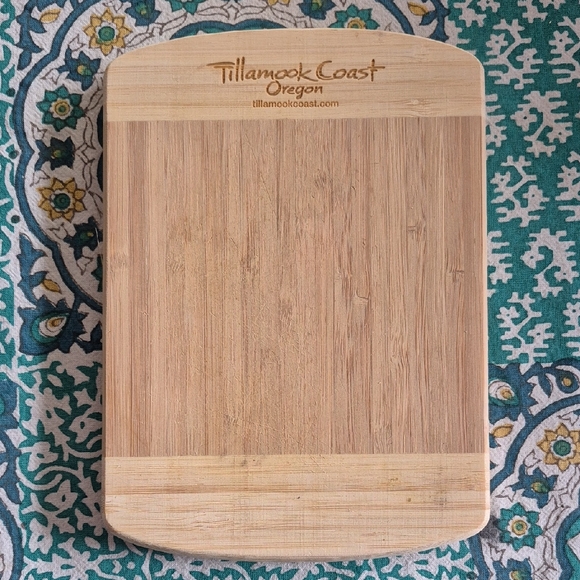 Other - Tillamook Coast 5.75x8 Bamboo Cutting Board or Cheese Plate